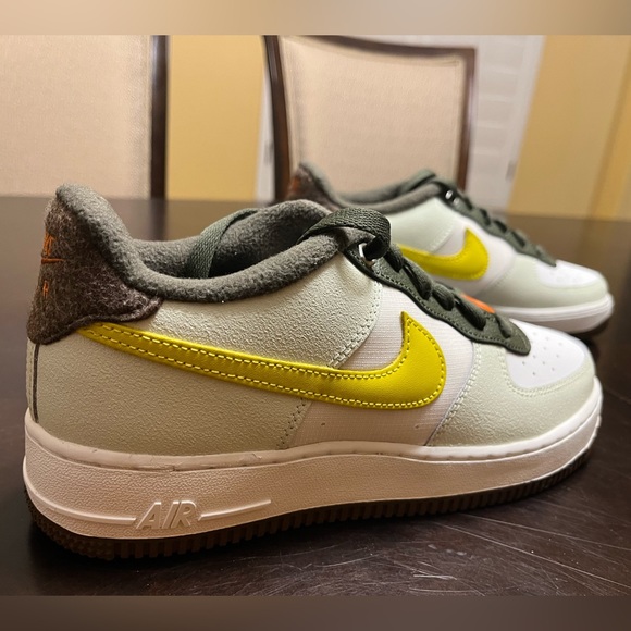 New Nike Air Force 1 Multicolor Sneaker Shoes Size US 7Y - Picture 4 of 13